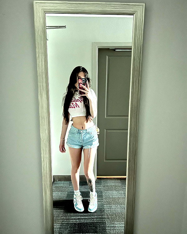 beebeeasmr18 instagram image archive image