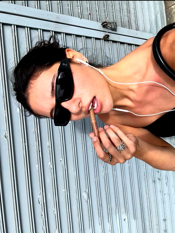 reneeebeller instagram image archive image