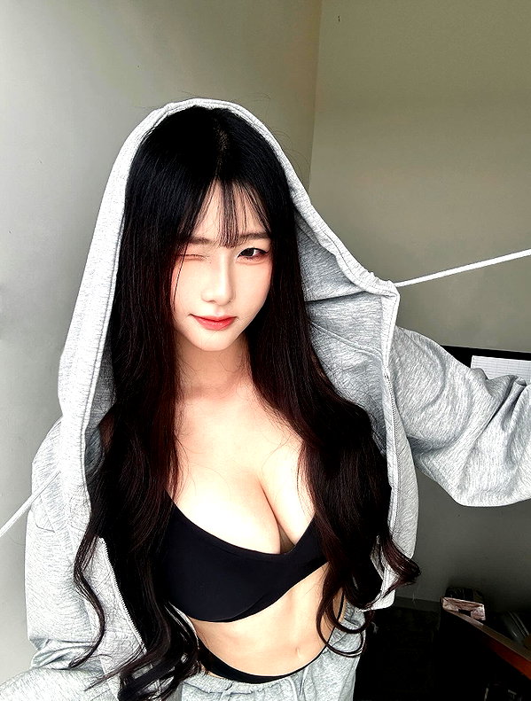 lai_931201 instagram image archive image
