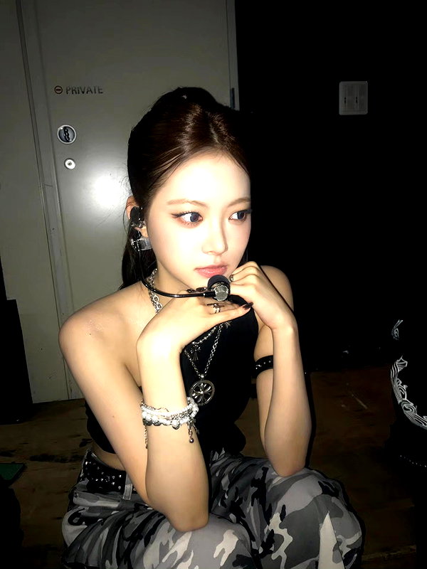 hhh.e_c.v instagram image archive image
