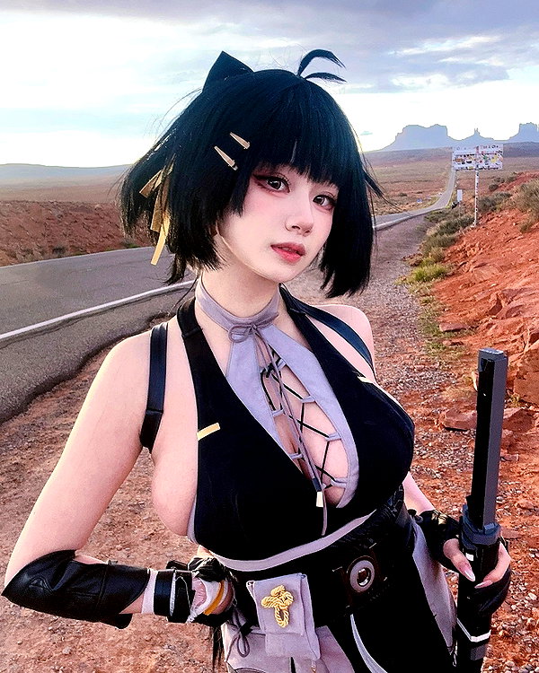 xier_cos instagram image archive image
