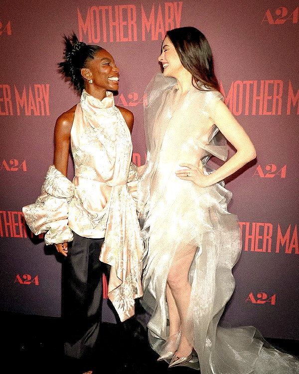 annehathaway instagram image archive image