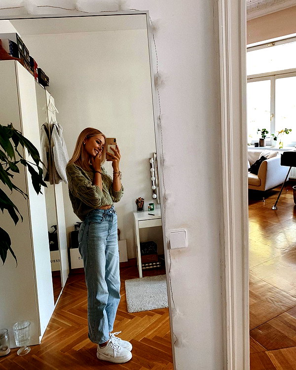 lilih instagram image archive image