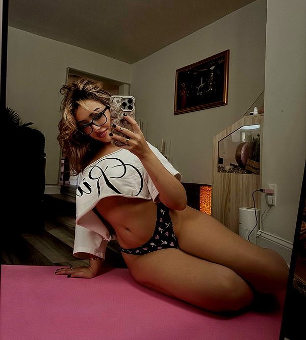 v.qx instagram image archive image