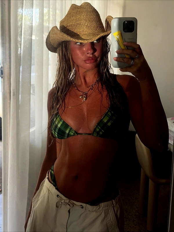 Archived image from @edenharper on Instagram