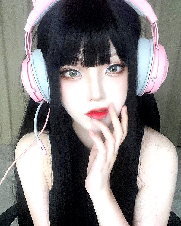 Archived image from @takomayuyi on Instagram