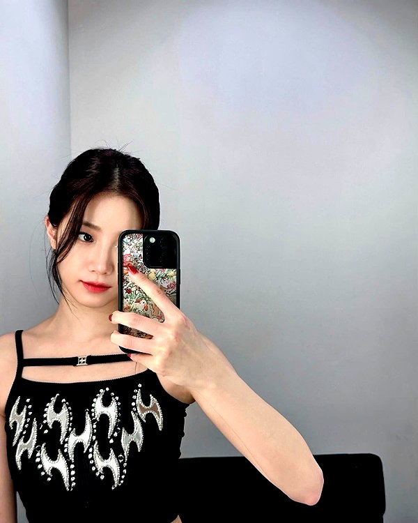 zuhazana instagram image archive image
