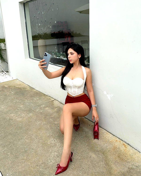 lyhythuedoxinh instagram image archive image
