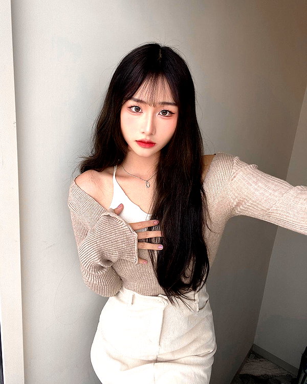 lai_931201 instagram image archive image