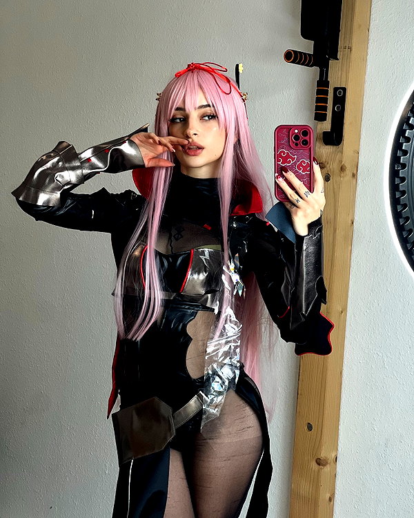 cata.leyah instagram image archive image