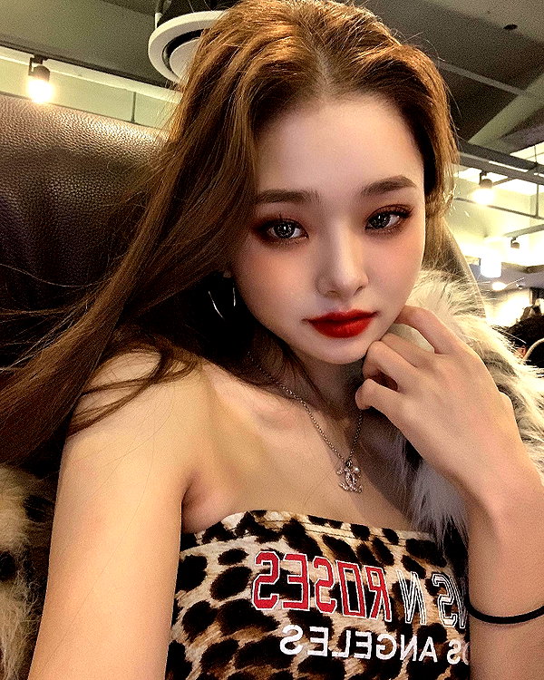 dear.zia instagram image archive image