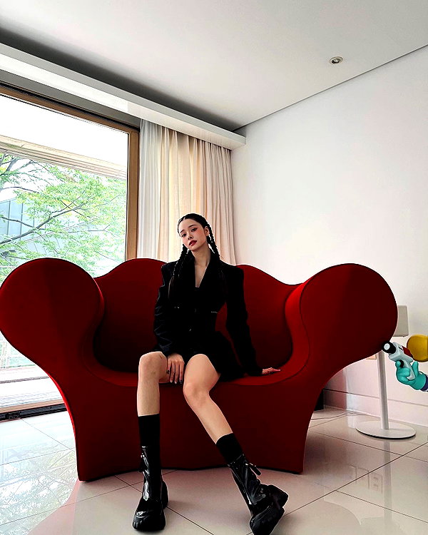 dear.zia instagram image archive image