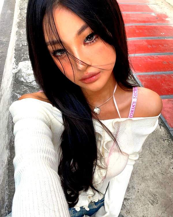 ll.lu1s instagram image archive image