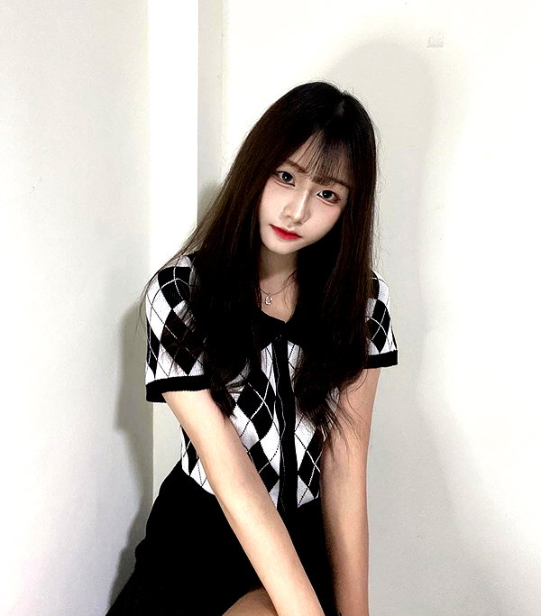 lai_931201 instagram image archive image