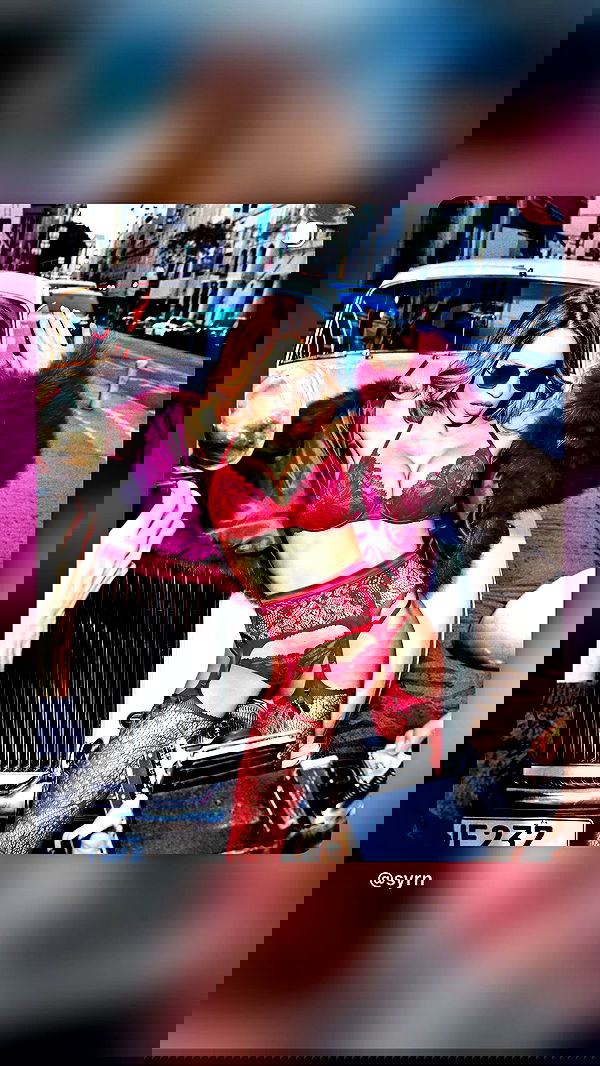 sydney_sweeney sydney_sweeney archive image