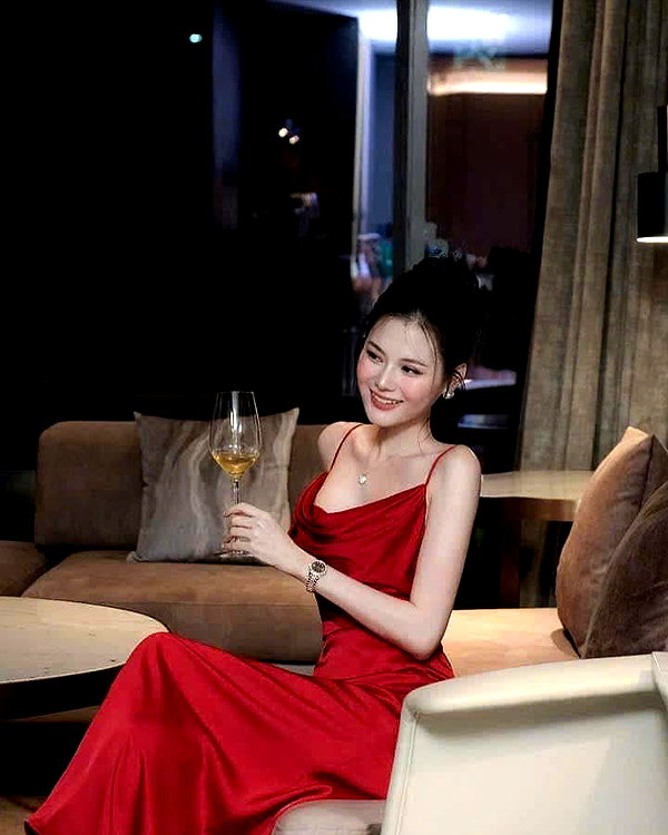 lyhythuedoxinh instagram image archive image