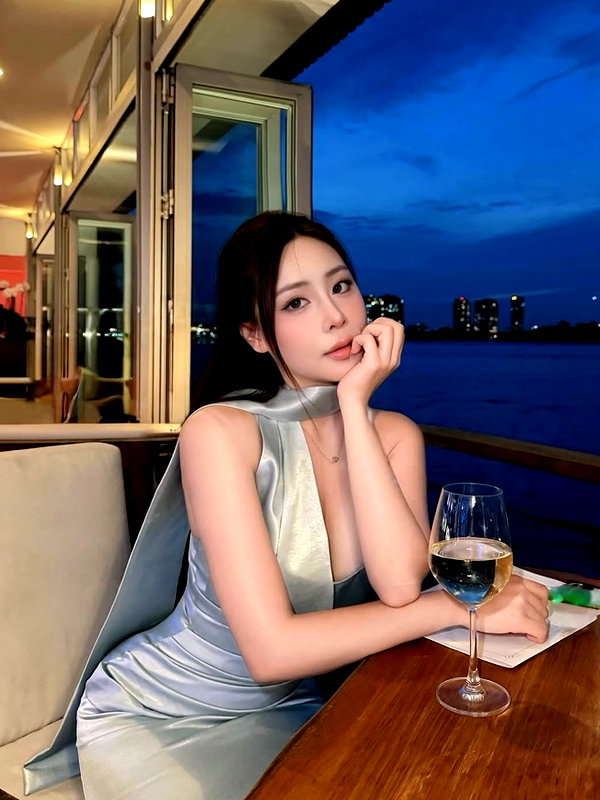 lyhythuedoxinh instagram image archive image