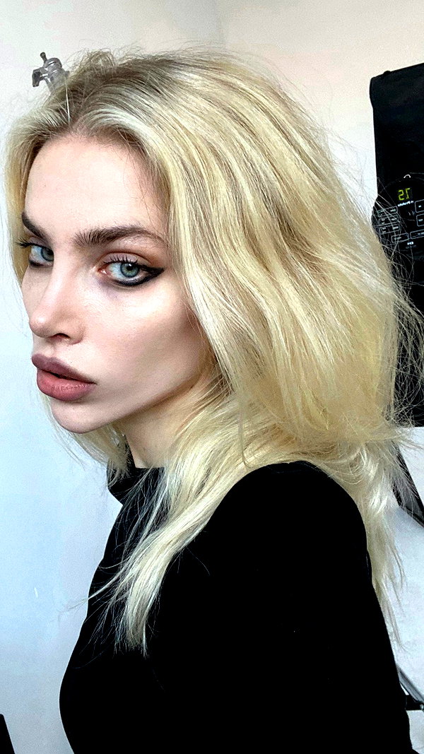 alien.hanna instagram image archive image