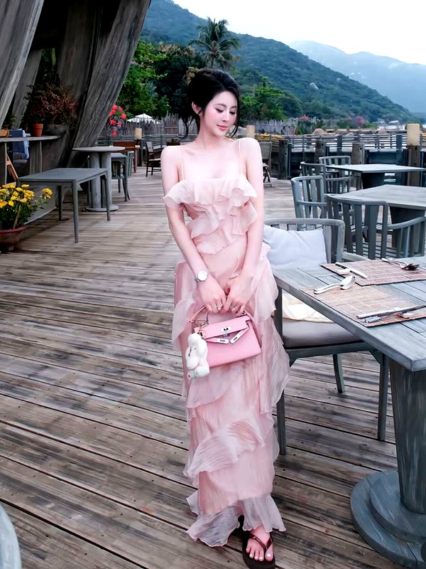 lyhythuedoxinh instagram image archive image