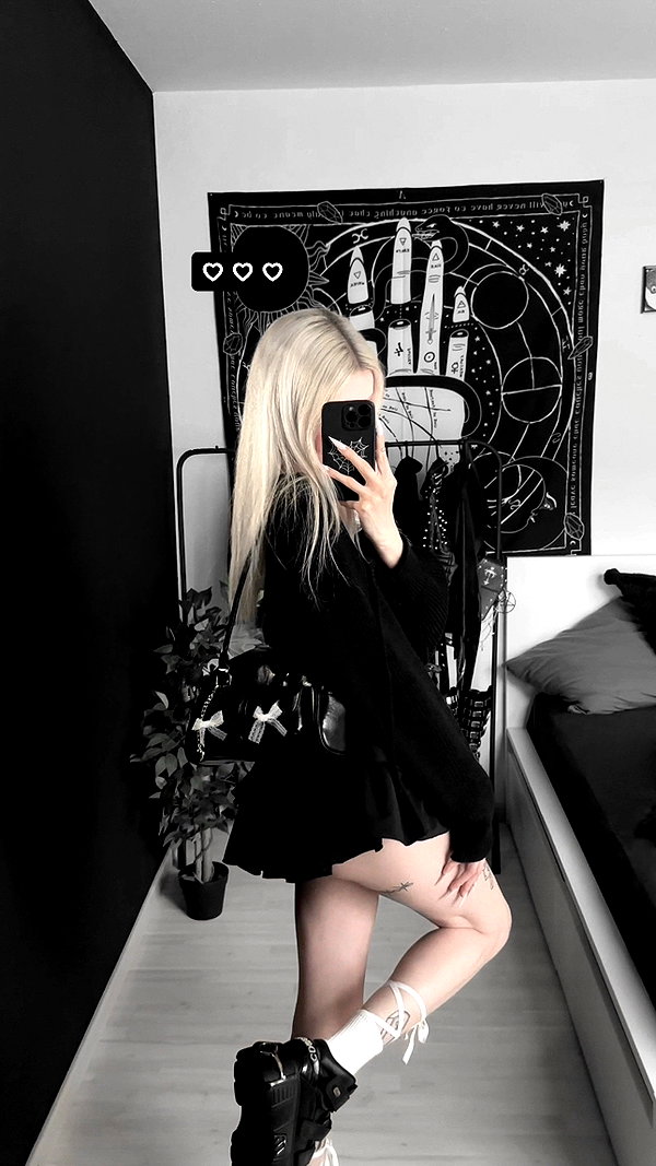_lia.moon archive image