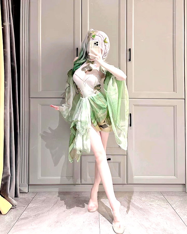 gallery_cosplayer instagram image archive image
