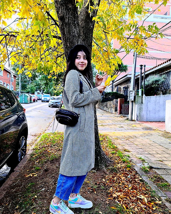 ruth_chavarri instagram image archive image