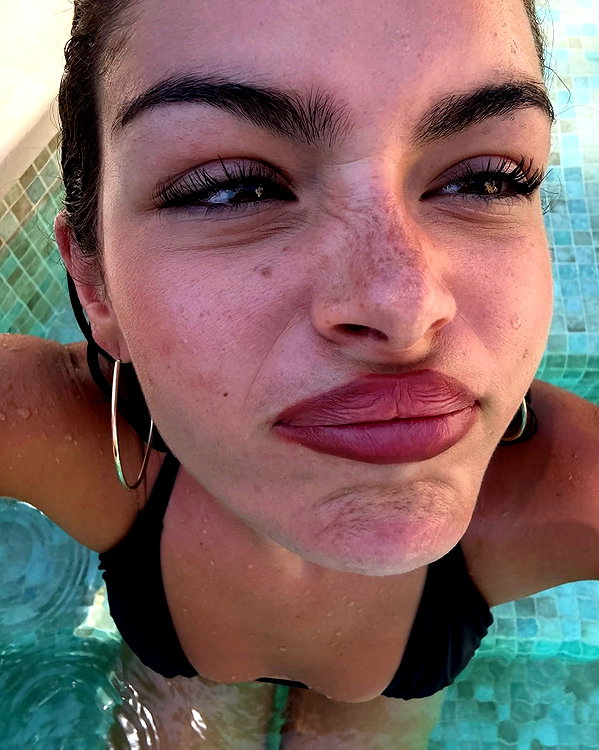 oliviaphillipps instagram image archive image