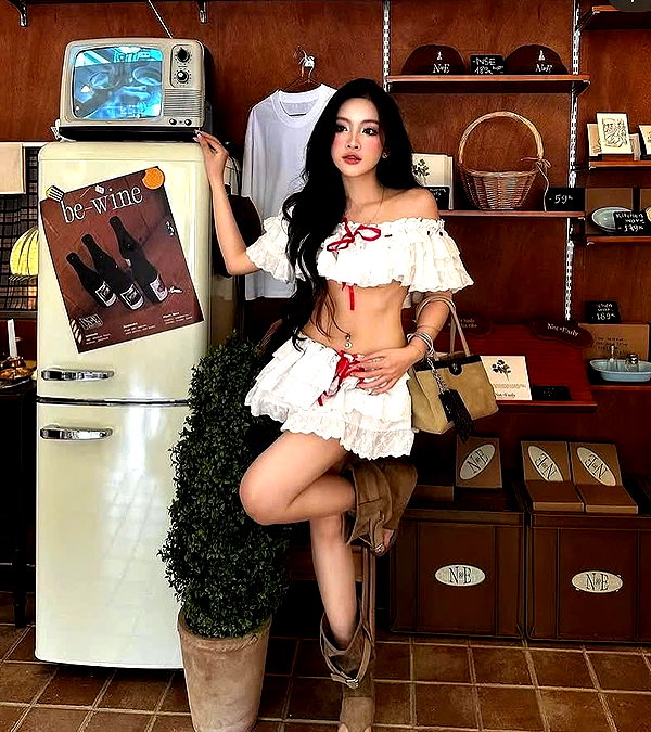 lyhythuedoxinh instagram image archive image