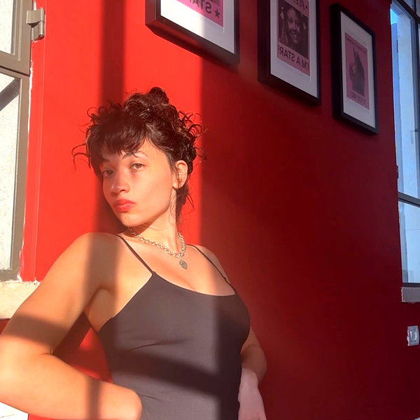 romi_henenson instagram image archive image