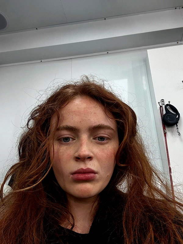 sadiesink_ instagram image archive image