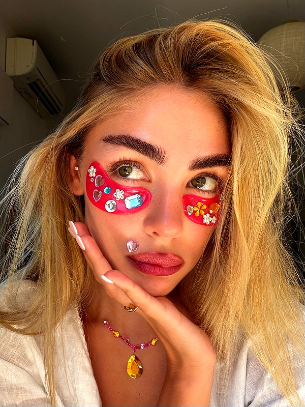 maya.keyy instagram image archive image