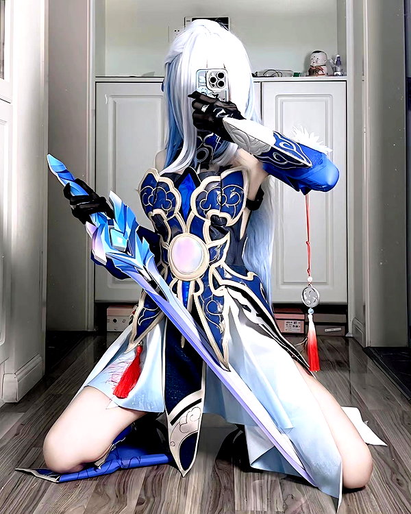 gallery_cosplayer instagram image archive image