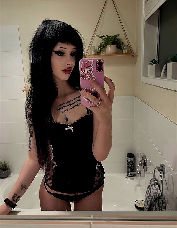 livindeadyaz instagram image archive image