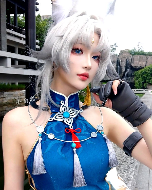 gallery_cosplayer instagram image archive image