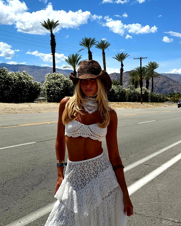 sophiebatzloff instagram image archive image
