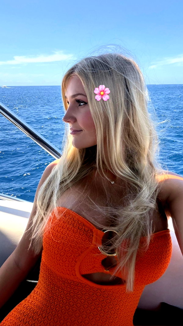 allie_dunn instagram image archive image