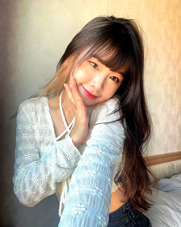 e.shao_417 instagram image archive image