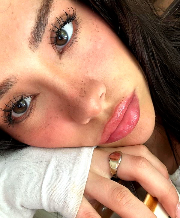 baddiesessence instagram image archive image