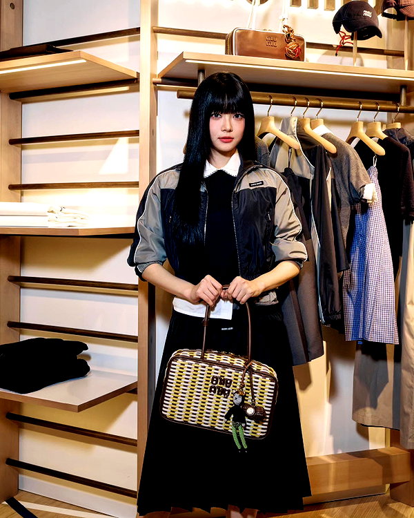 hhh.e_c.v instagram image archive image