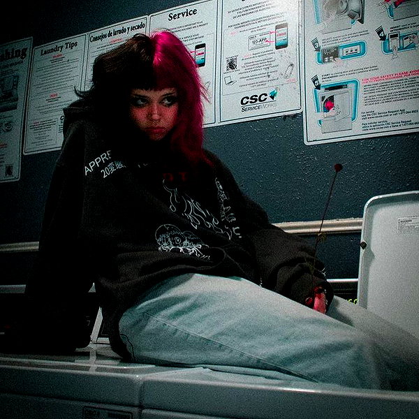 yeahimcaroline instagram image archive image