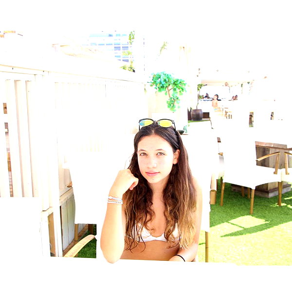 romi_henenson instagram image archive image