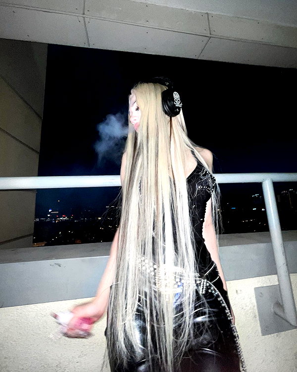 vik4au instagram image archive image