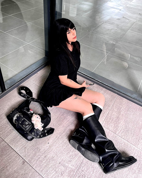 connie.01j instagram image archive image