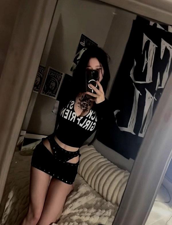 emeurie instagram image archive image