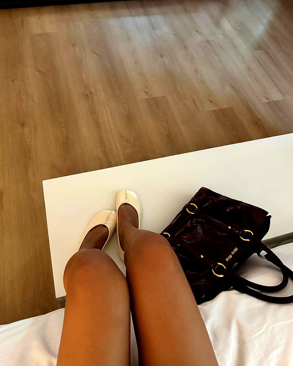 ainaratorneg instagram image archive image