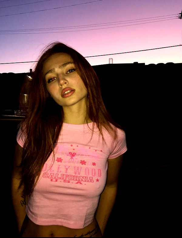 renatarrii instagram image archive image
