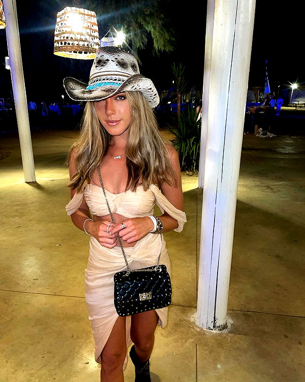 annezivi instagram image archive image