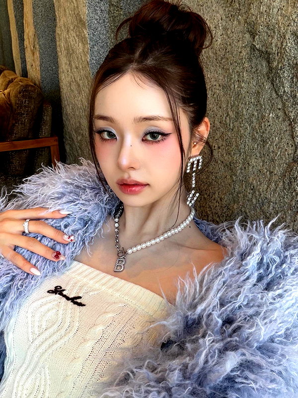 dear.zia instagram image archive image