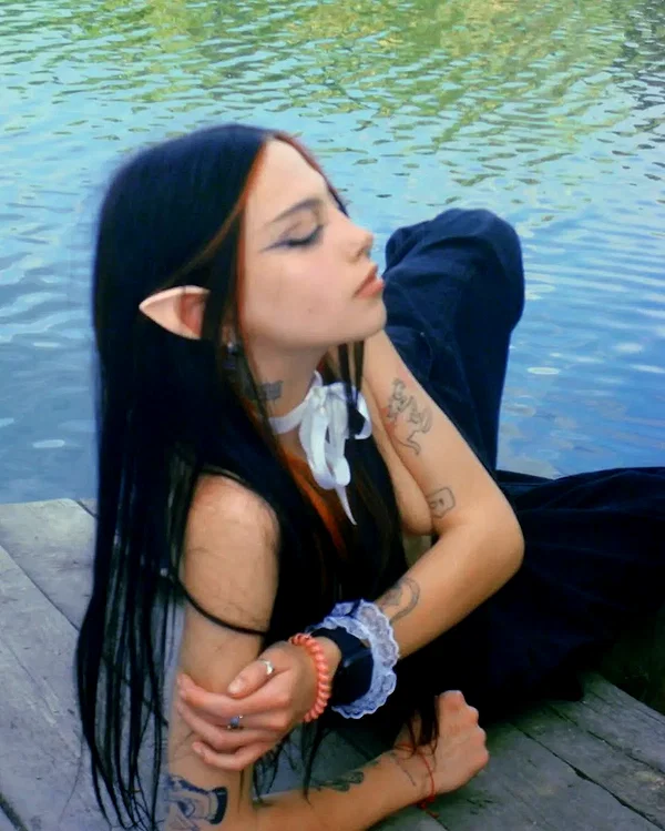 chica.niebla instagram image archive image
