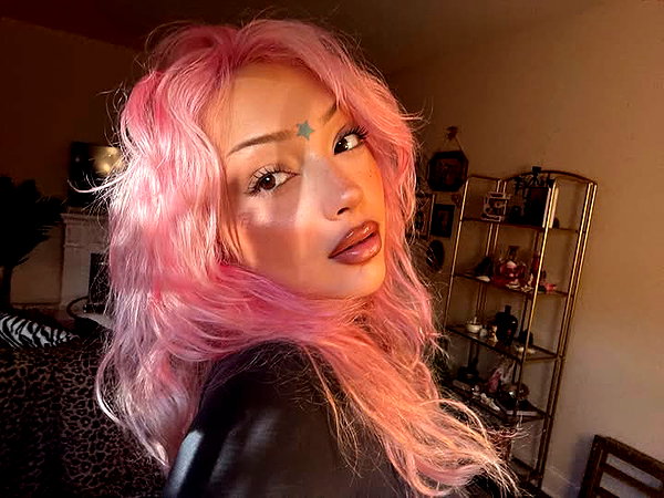v.qx instagram image archive image